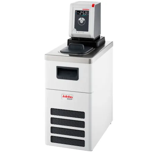 Термостат циркуляционный Julabo CORIO CD-300F, с ванной из нержавеющей стали, объем ванны 4 л, мощность нагрева 2 кВт (Артикул 9012703)