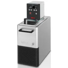 Oхлаждающий/нагревающий термостат Huber KISS K6, температура -25...200 °C, объем ванны 4,5 л (Артикул 2008.0043.98)
