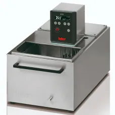 Oхлаждающий/нагревающий термостат Huber KISS K12, температура -20...200 °C, объем ванны 12 л (Артикул 2009.0020.98)